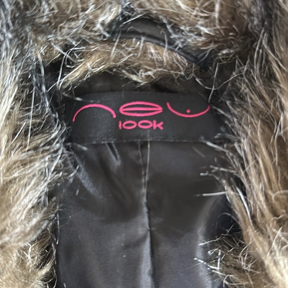 NWOT Neu Look Black Vegan Leather Bomber Vest With Faux Fur Collar Size L - Picture 12 of 13